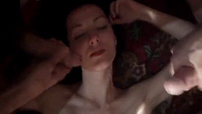 Нежный секс с поцелуями папы и дочки